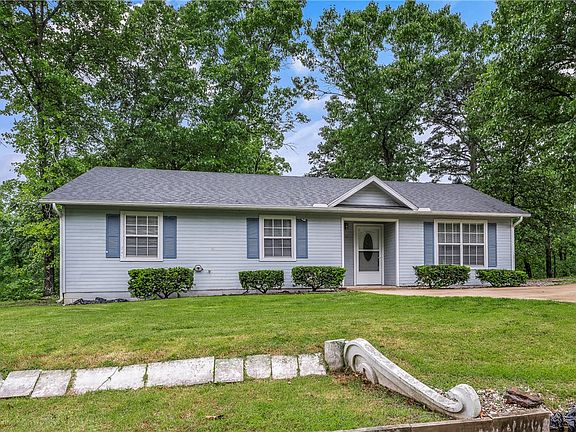 2nd image of 12 Marisco Ln