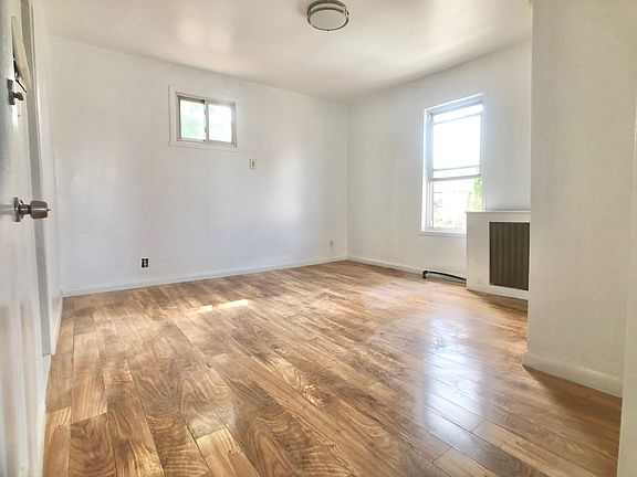 5th image of 62 Sherman Ave #2