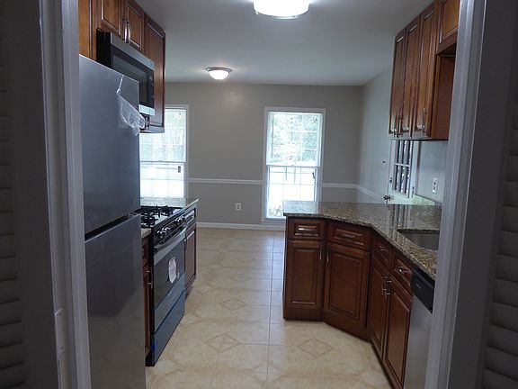 3rd image of 10839 Broadwater Dr