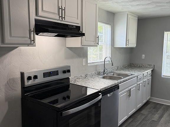 3rd image of 1033 Mapole Ave