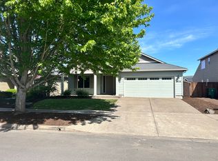 4438 5th St, Hubbard, OR 97032