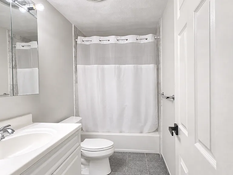 174 Adams St #6 — Photo 17