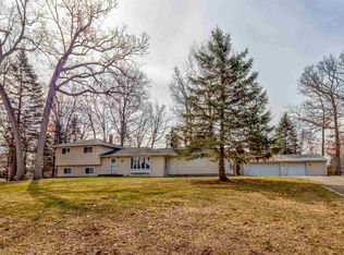 9434 Bennett Lake Rd, Fenton, MI 48430