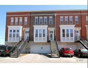 1st image of 3949 N Washtenaw Ave