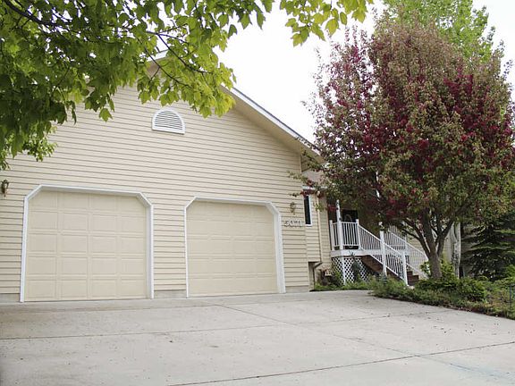 3rd image of 5071 Victor Ct