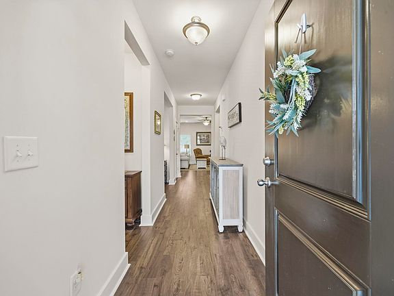 5th image of 325 Brighton Pl.