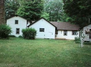 11088 Riverside Dr, White Pigeon, MI 49099