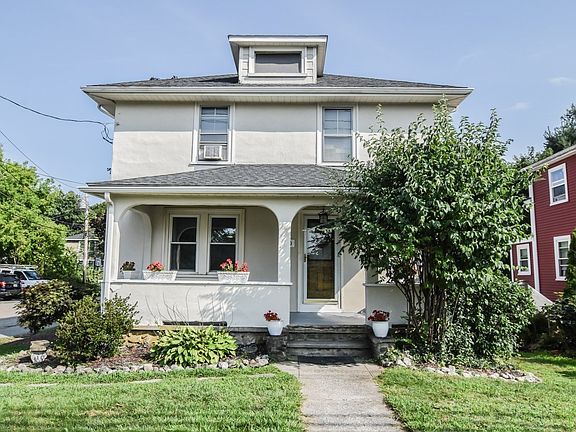 2nd image of 140 Mendon St