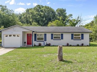 1045 Oak Tree Ln, Deland, FL 32720