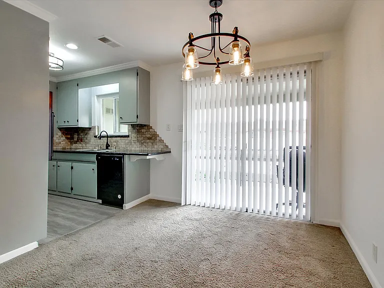 3586 Payne Ave #10 — Photo 6