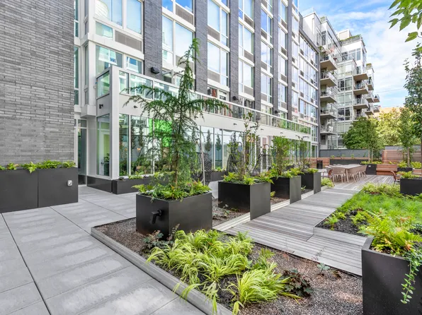 433 East 13th Street image 9 of 20