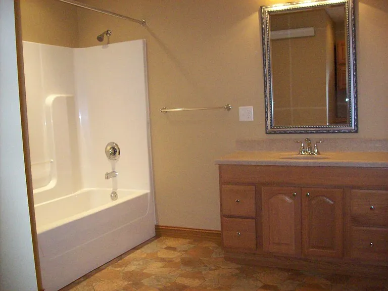 upper level bath
