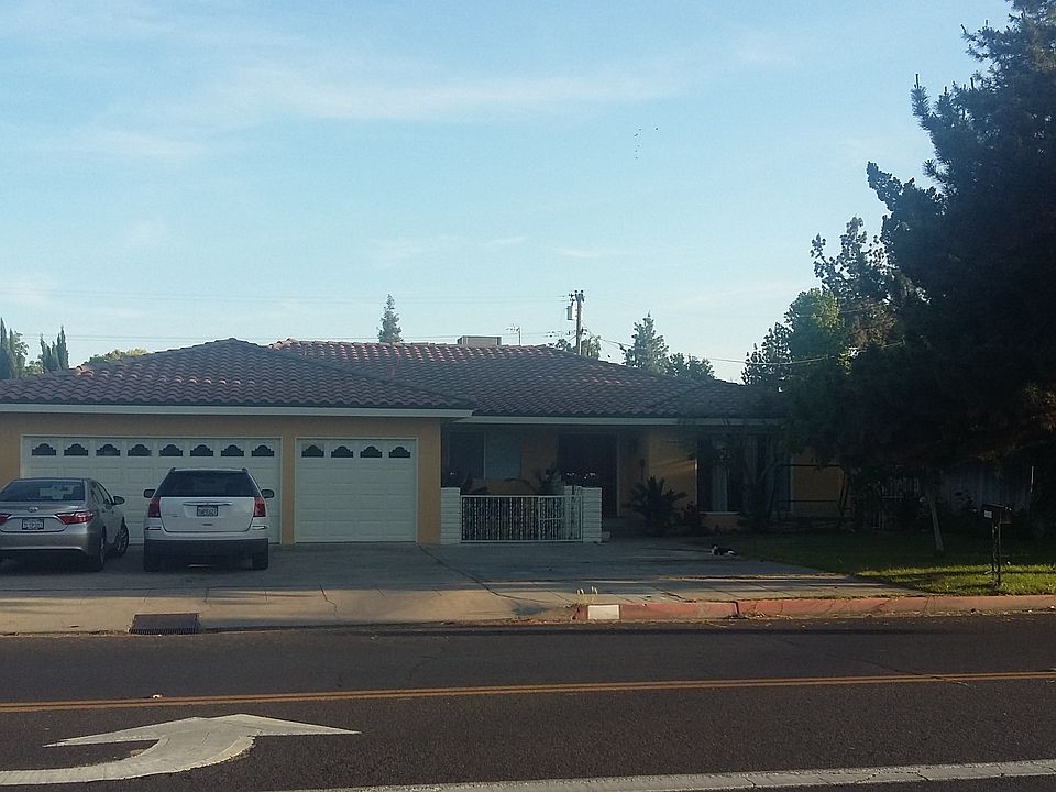 2nd image of 1916 Sunset Ave