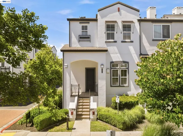 8830 Oliver Pl, Dublin, CA 94568