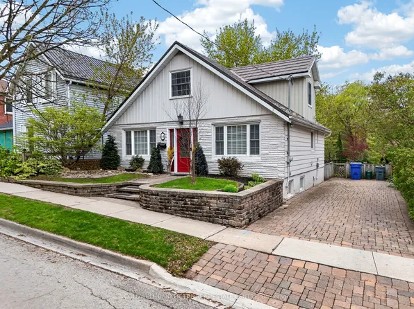 64 Niagara St, Newmarket, ON L3Y 4E6