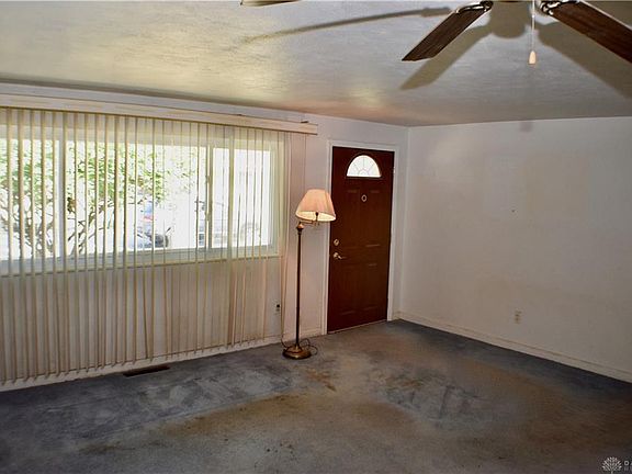 3rd image of 1560 Hillwood Dr