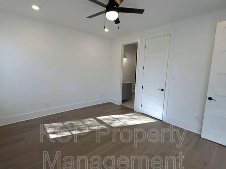 1813 N Garland Ave #1 — Photo 3