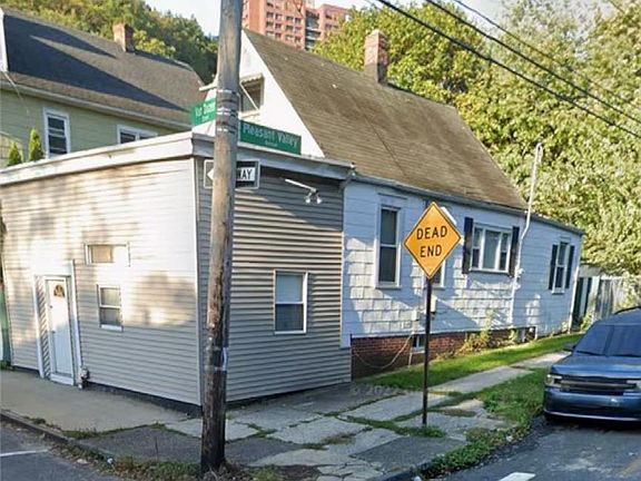 2nd image of 976 Van Duzer St