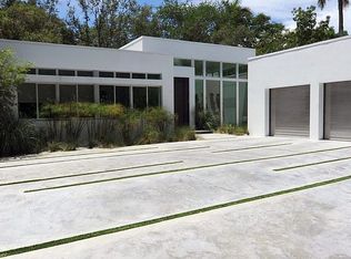 2132 Tigertail Ave, Miami, FL 33133