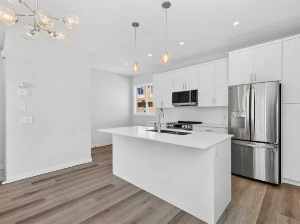 132 S Red Embers Link NE #838, Calgary, AB T3N 2X8