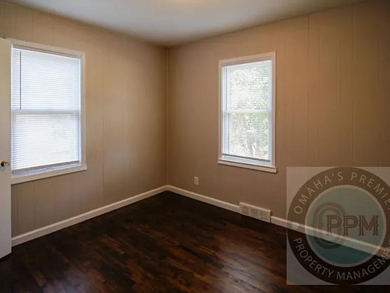 2119 Monroe St — Photo 10