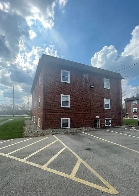1810 Mahoning Ave. NW — Photo 3