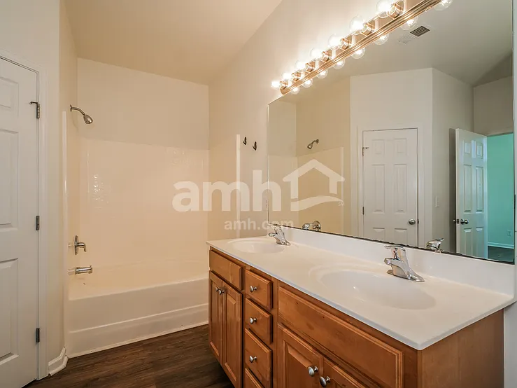 1408 Parkland Way — Photo 11