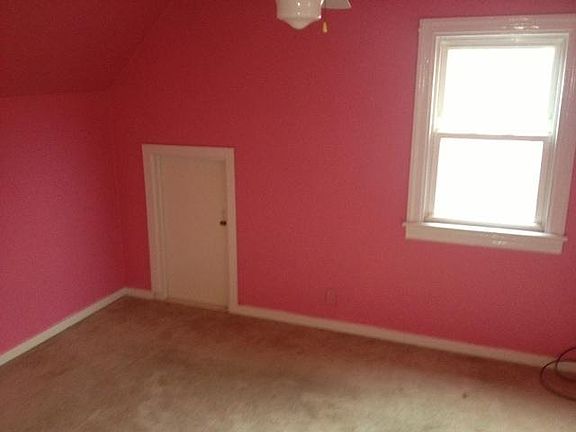 5th image of 39 N Wright Ave