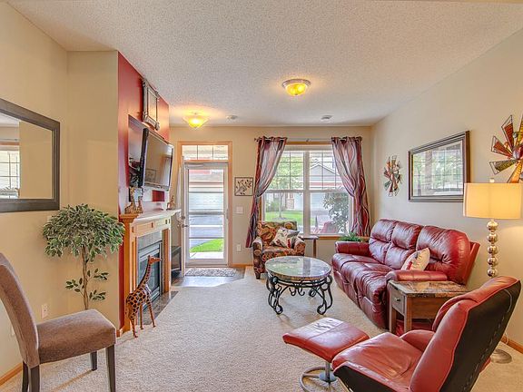 5th image of 15584 Empress Ave N Unit 5