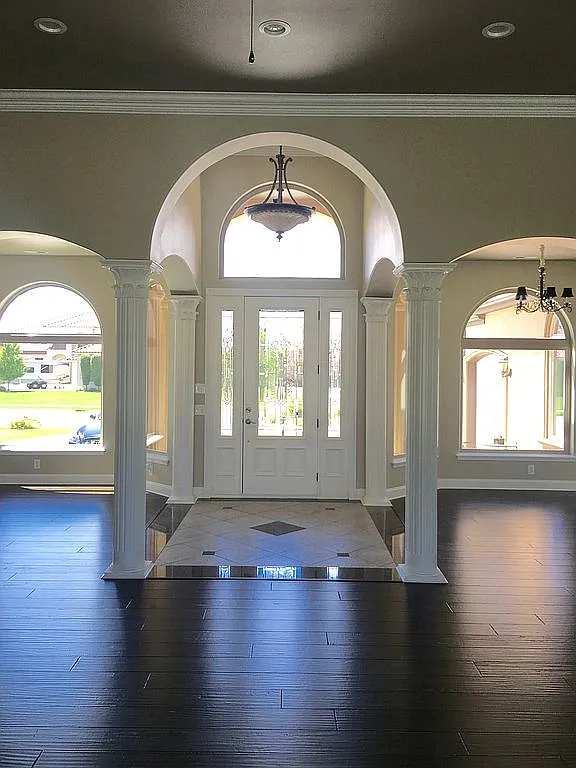 4707 Shoreline Ct photo 1