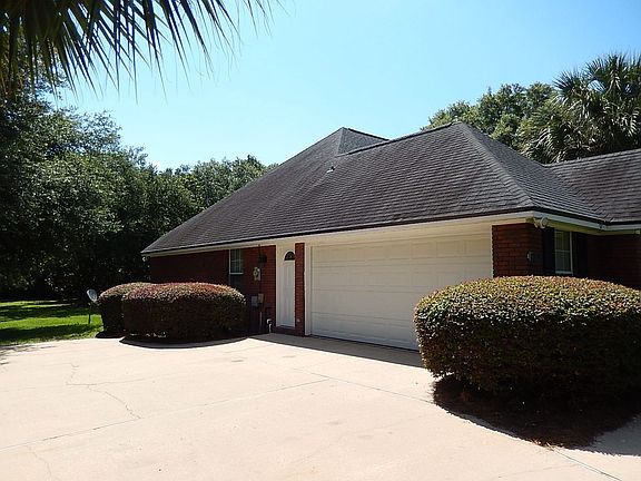 2nd image of 1858 Vineland Ln