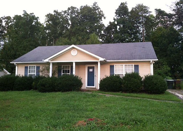 1st image of 3408 Presley Way