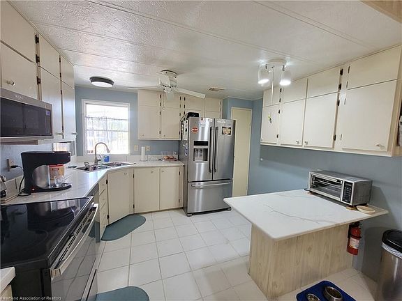 5th image of 1545 Caribbean Rd
