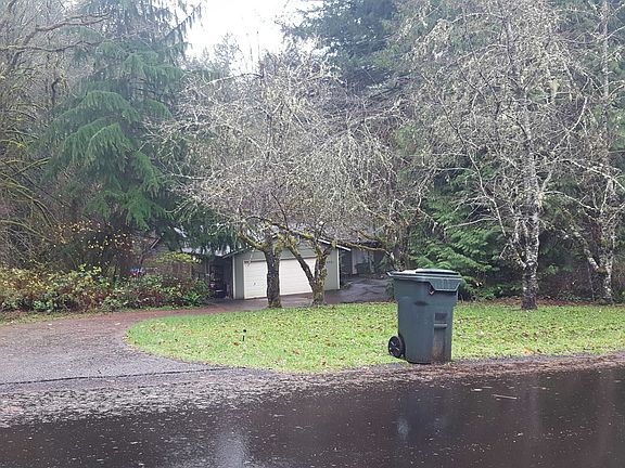 3rd image of 5531 Camelot Dr SW
