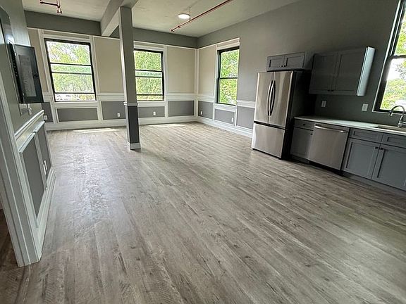 3rd image of 70 Webster St #211