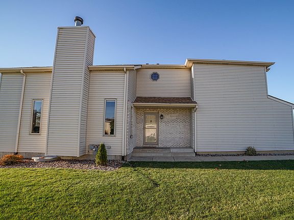 3rd image of 430 Sorin Cir