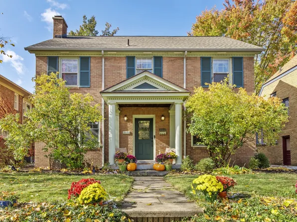 1031 Iroquois Dr SE, Grand Rapids, MI 49506
