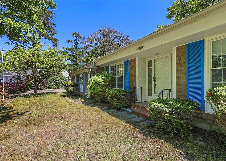 1st image of 304 Round Cove Rd