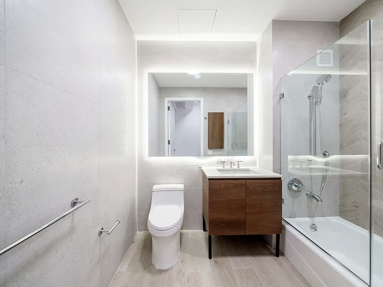 339 W 38th St #6H — Photo 5
