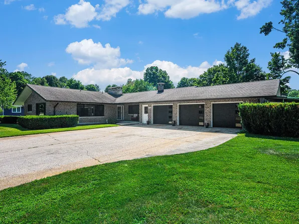 1010 East St, Three Rivers, MI 49093