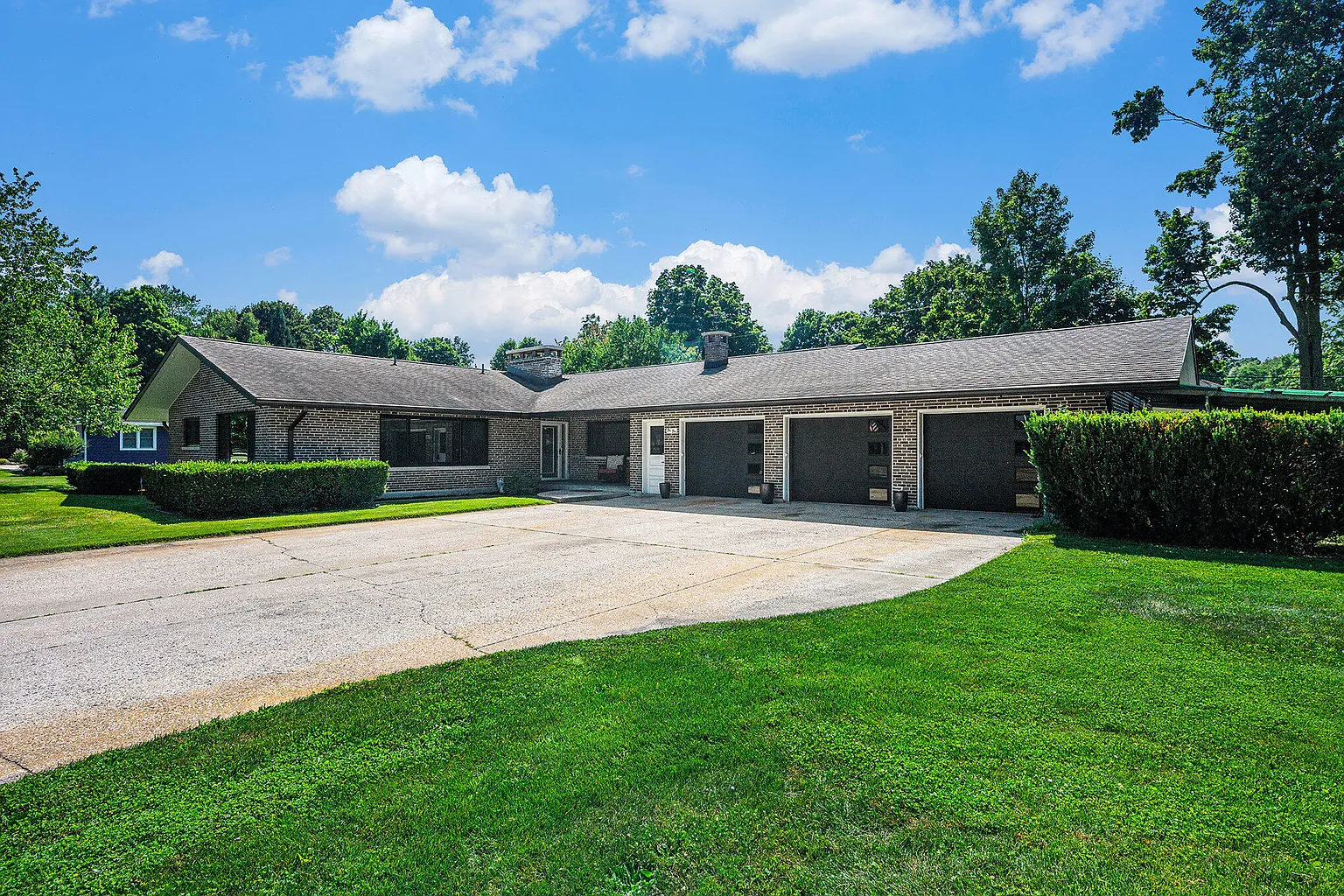 1010 East St photo 1