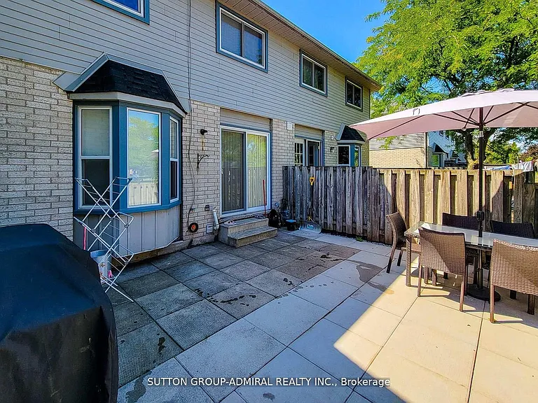 2 Royalwood Ct #52 — Photo 30