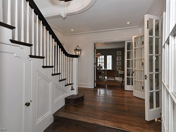 3rd image of 1109 Forest Rd