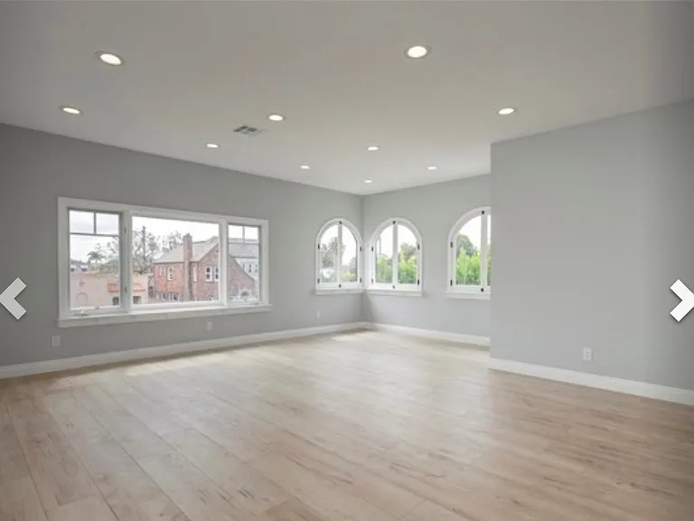 1241 Meadowbrook Ave — Photo 3