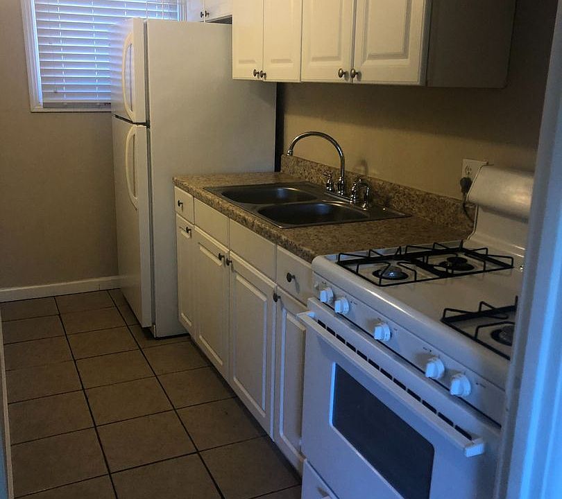 1st image of 10 Indian Springs Dr APT E