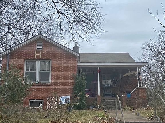 4th image of 2228 Wood Ave
