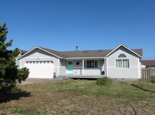 1914 NW Bridgeview Dr, Waldport, OR 97394