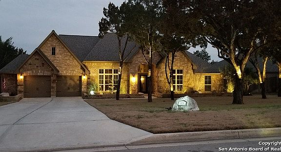 5th image of 929 Wilderness Trl