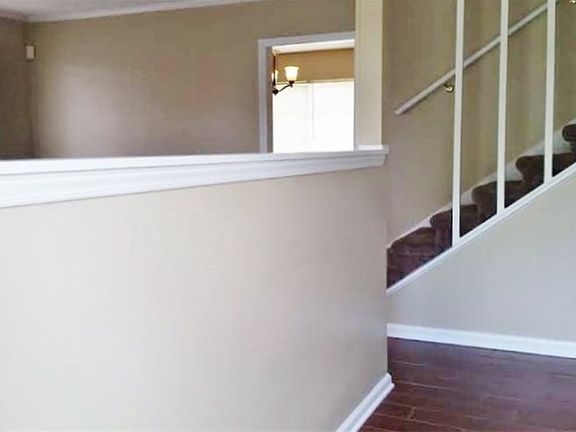 2nd image of 3124 Lynchburg Dr