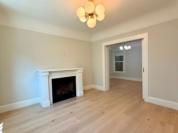 4th image of 438 Linden St